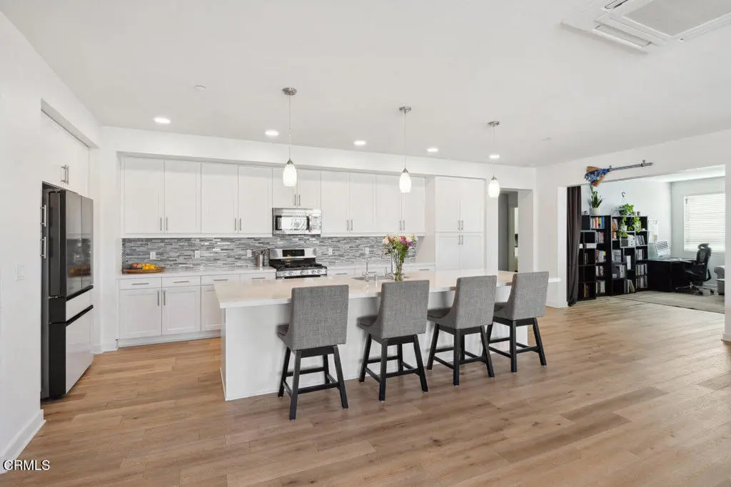 Condominium for sale at 2800 Wagon Wheel Road 304, Oxnard, CA featuring 3 beds and 3 baths