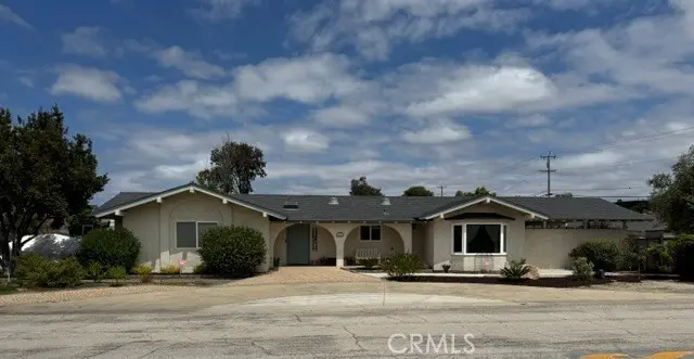 785 Miles, Santa Maria, CA — listing photo 1
