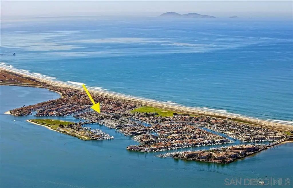 Single Family Residence for rent at 80 Kingston, Coronado, CA featuring 3 beds and 2 baths