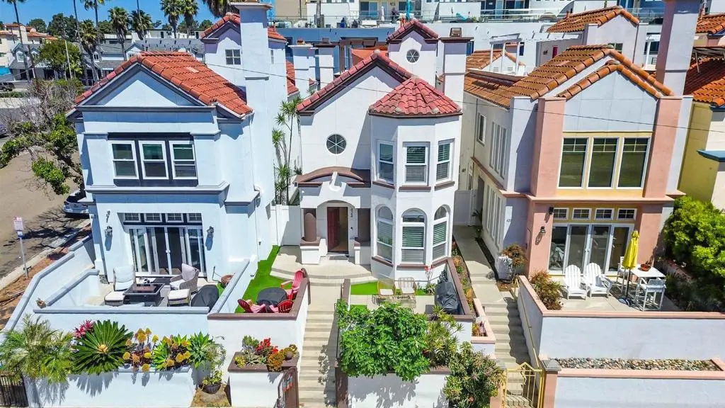 Single Family Residence for sale at 424 N Tremont Street, Oceanside, CA featuring 4 beds and 3 baths
