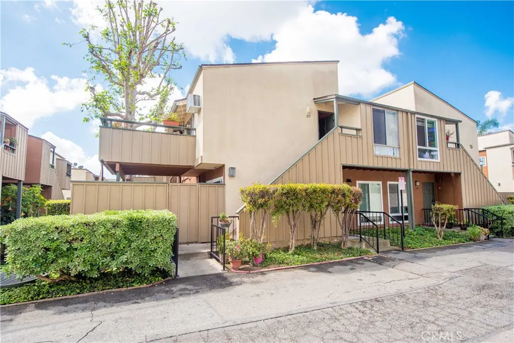 1001 W Stevens Avenue 157, Santa Ana, CA — listing photo 1