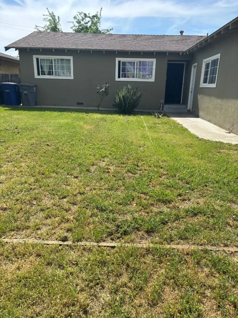 Single Family Residence for sale at 517 Pinion Street, Los Banos, CA featuring 3 beds and 2 baths
