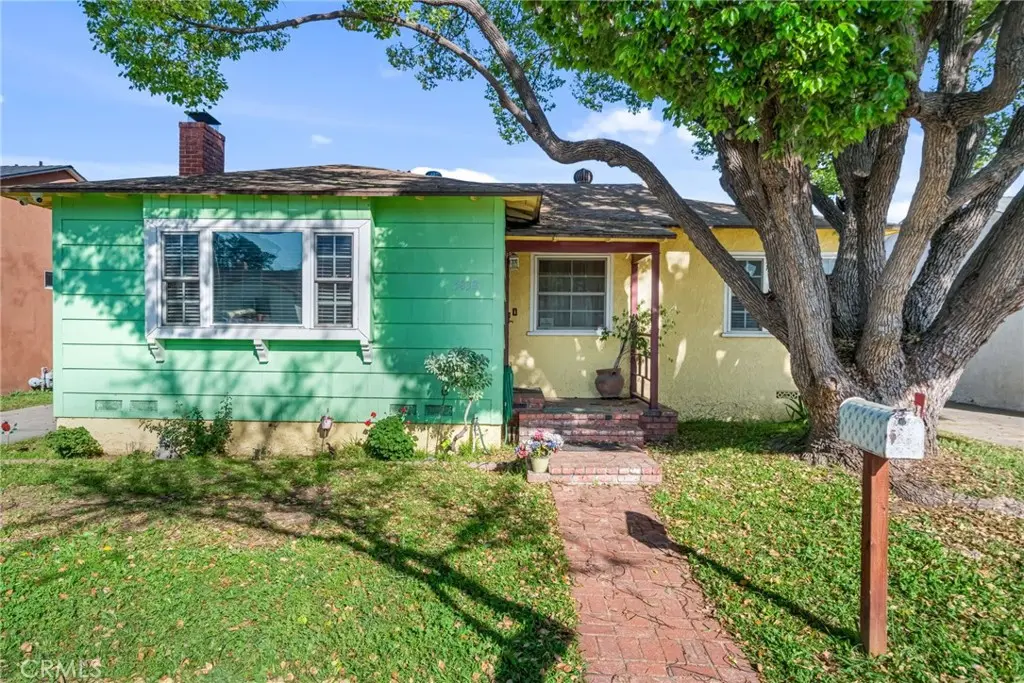 5838 Hayter, Lakewood, CA — listing photo 1