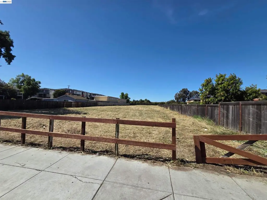 29495 Dixon Street, Hayward, CA — listing photo 1