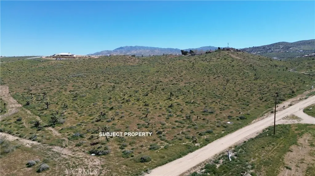 10233 Cerra Vista Street, Apple Valley, CA — listing photo 1