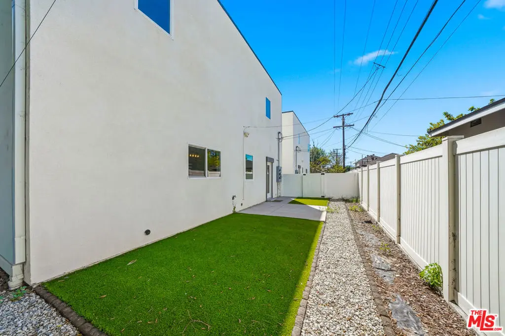 5641 Riverton Avenue, North Hollywood, CA — listing photo 1