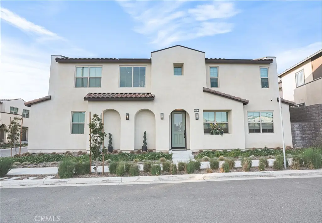 15874 Caterpillar Drive, Fontana, CA — listing photo 1