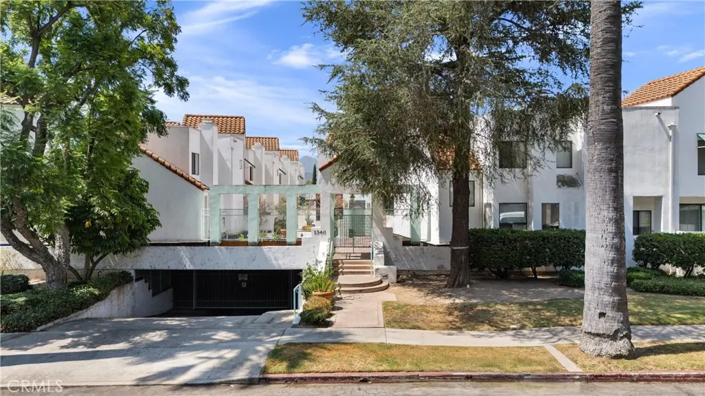1340 Glenwood Road 28, Glendale, CA — listing photo 1
