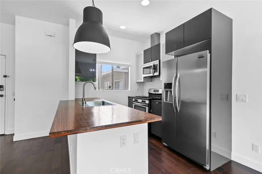 4859 Coldwater Canyon 12, Sherman Oaks, CA — listing photo 1