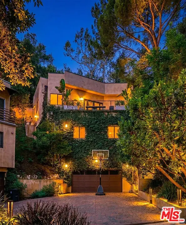 Single Family Residence for sale at 7028 Treasure Trail, Los Angeles, CA featuring 3 beds and 3 baths