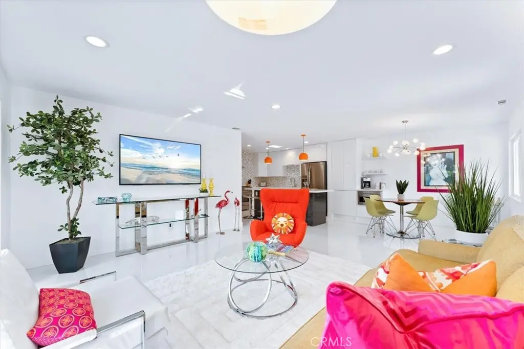Residential Lease for rent at 1111 E Ramon 87, Palm Springs, Riverside County, CA featuring 3 beds and 2 baths