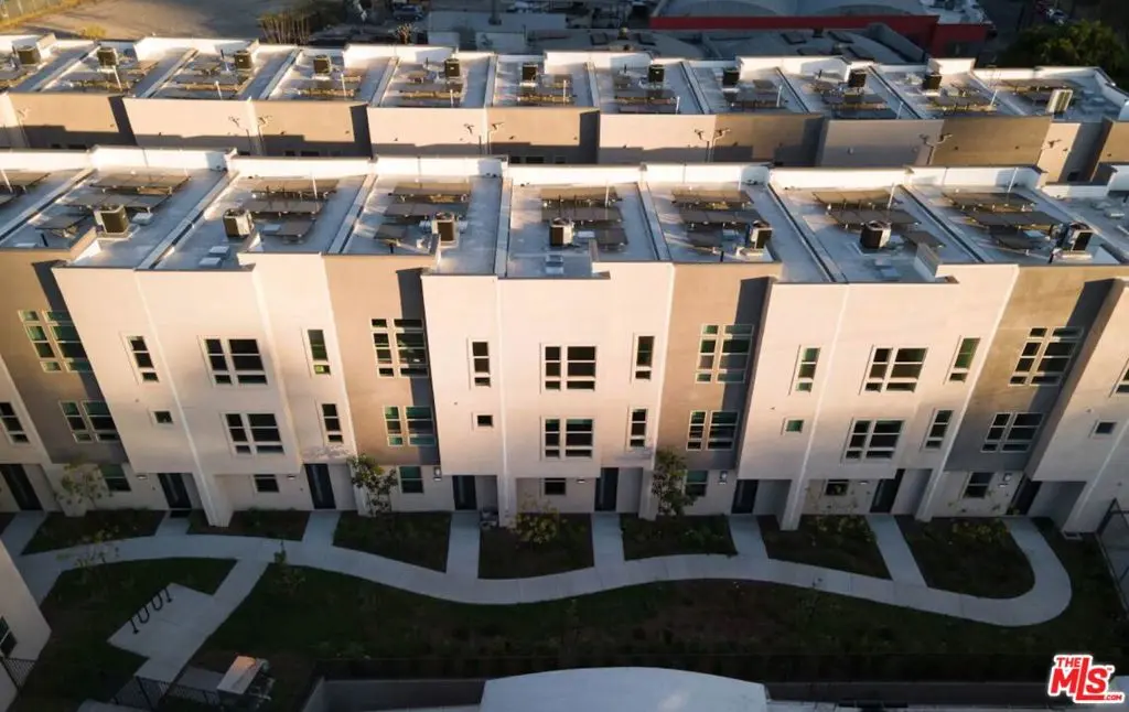 Residential Lease for rent at 1805 W Bankside Way, Los Angeles, Los Angeles County, CA featuring 2 beds and 4 baths