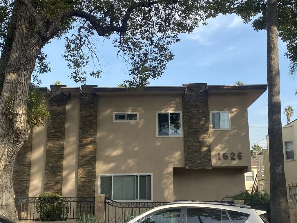 Residential Lease for rent at 1626 N Kingsley 6, Los Angeles, Los Angeles County, CA featuring 2 beds and 1 bath