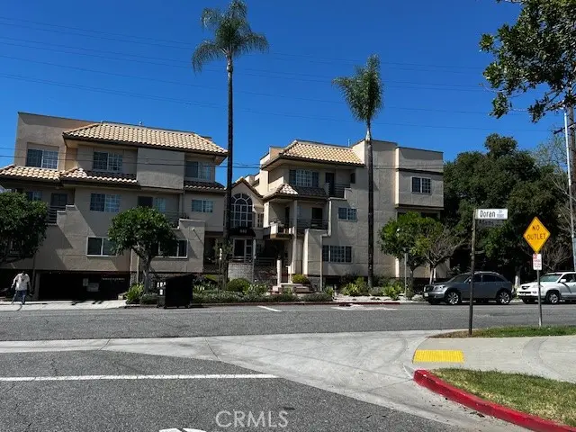 Condominium for sale at 537 N Adams 212, Glendale, CA featuring 2 beds and 3 baths