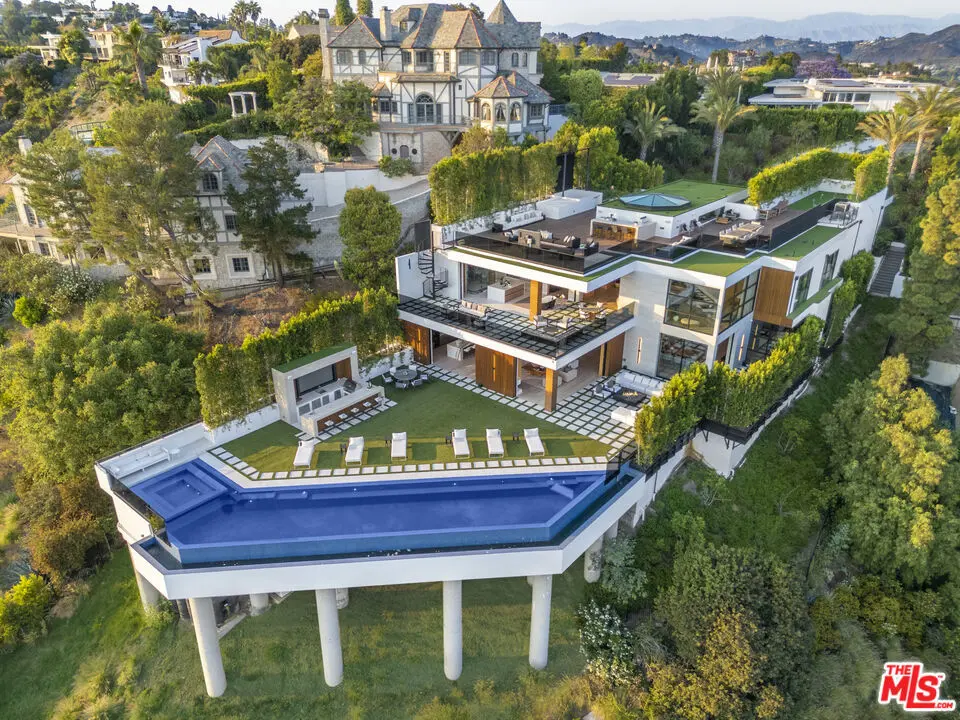 Residential Lease for rent at 1033 Somera Road, Los Angeles, Los Angeles County, CA featuring 6 beds and 7 baths