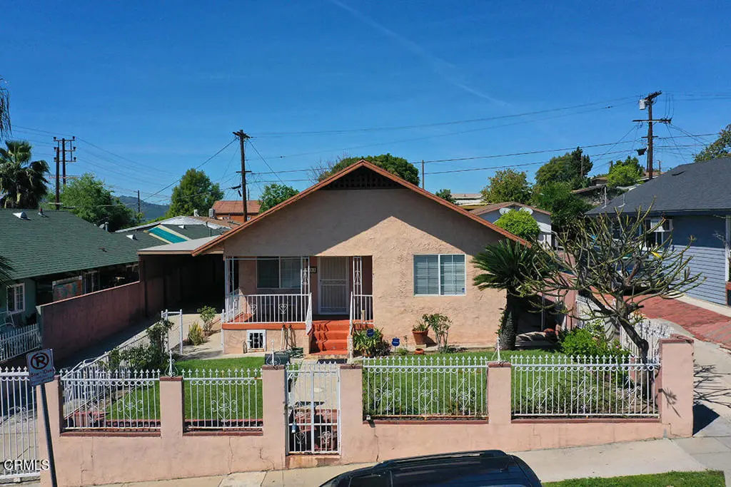 Single Family Residence for sale at 2813 Silver Street, Los Angeles, CA featuring 3 beds and 2 baths