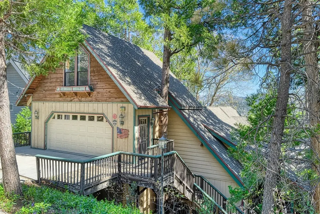 701 Zurich, Lake Arrowhead, CA — listing photo 1