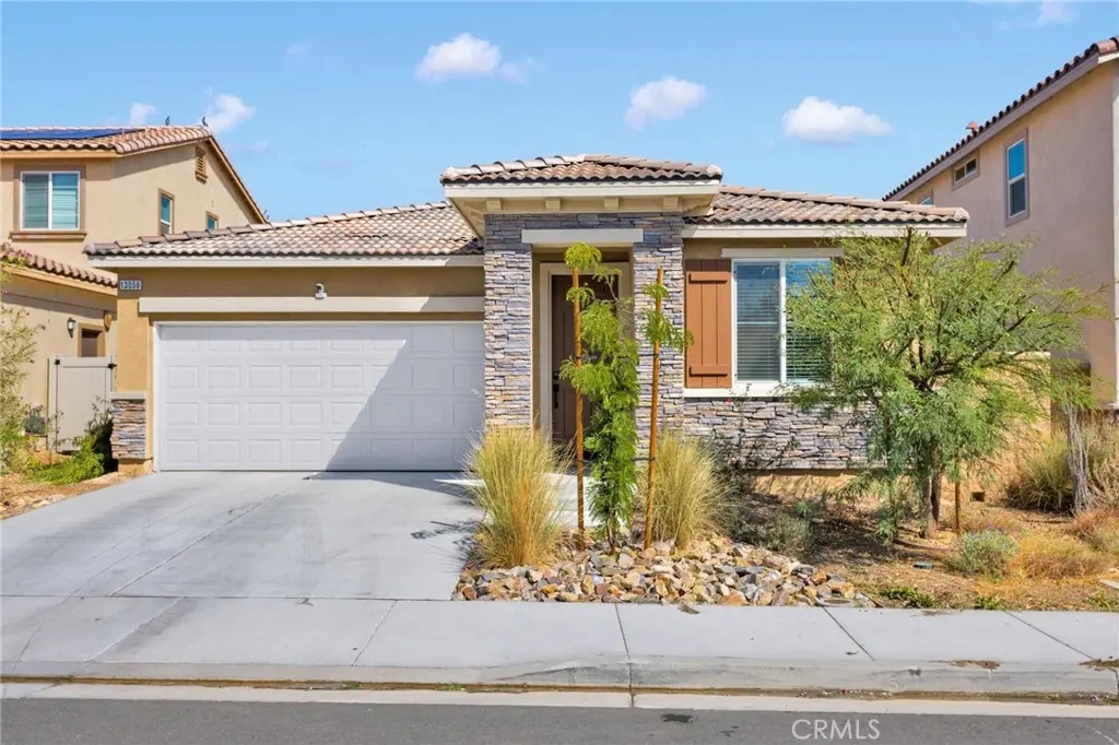 13056 Lancaster, Hesperia, CA — listing photo 1