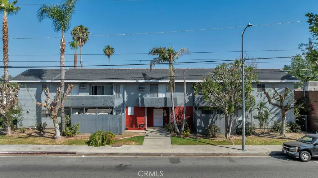 13825 Vanowen St, Van Nuys, CA — listing photo 1