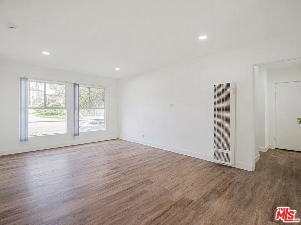 Residential Lease for rent at 3370 W 83rd Street, Inglewood, Los Angeles County, CA featuring 1 bed and 1 bath