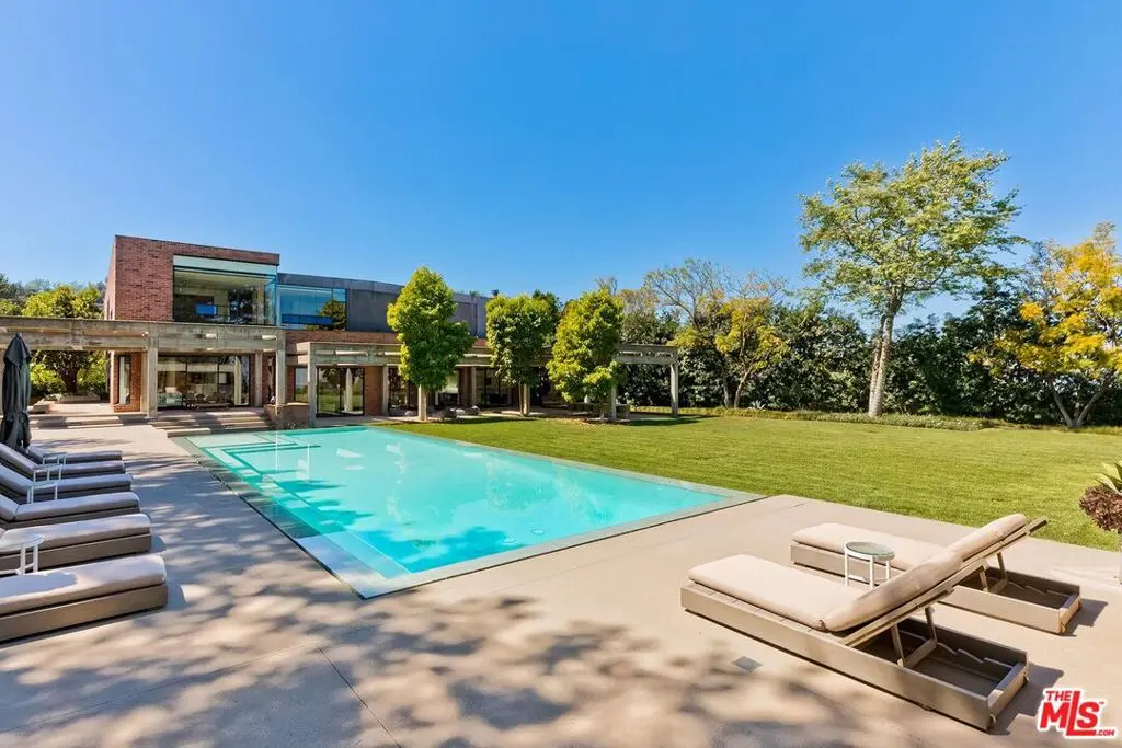Single Family Residence for sale at 3350 Stone Ridge Lane, Los Angeles, CA featuring 6 beds and 7 baths