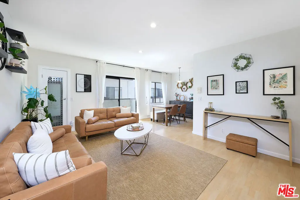 6250 Fulton Avenue 205, Van Nuys, CA — listing photo 1