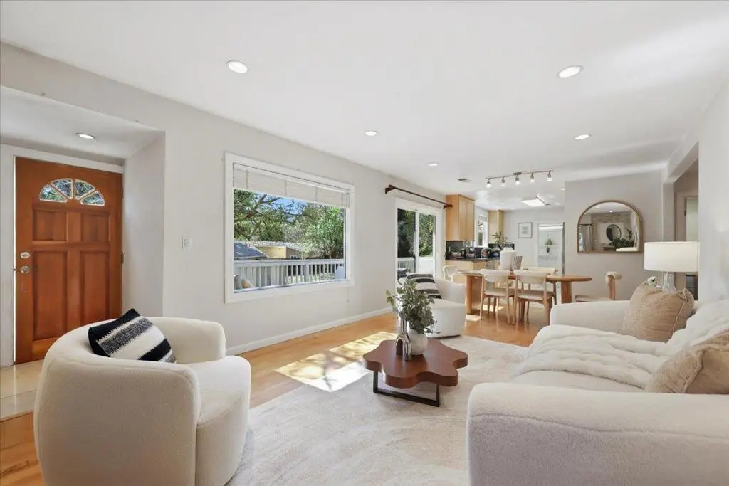 Single Family Residence for sale at 4258 Jefferson, Woodside, CA featuring 2 beds and 1 bath