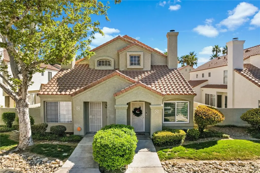 Condominium for sale at 37940 123 42nd E, Palmdale, CA featuring 3 beds and 3 baths