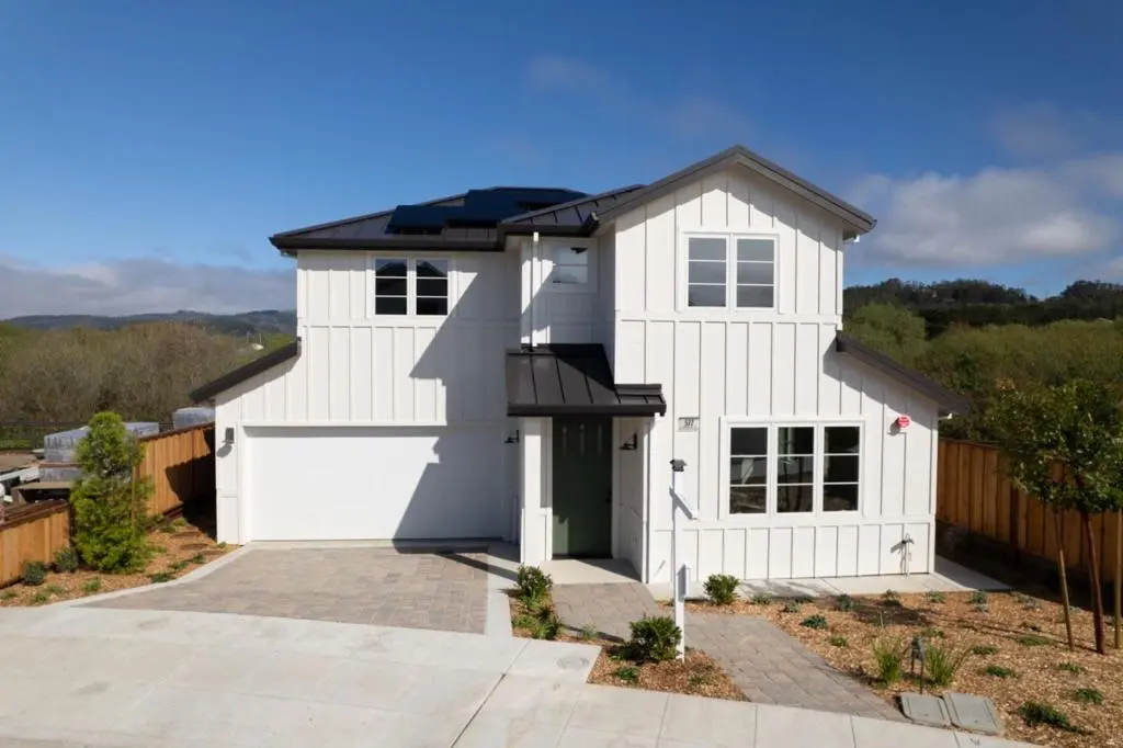 577 Creekside Court, Half Moon Bay, CA — listing photo 1