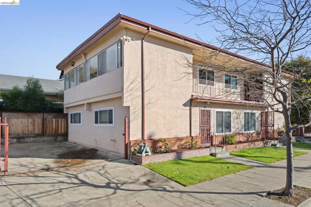Triplex for sale at 2727 Mcgee Ave, Berkeley, CA
