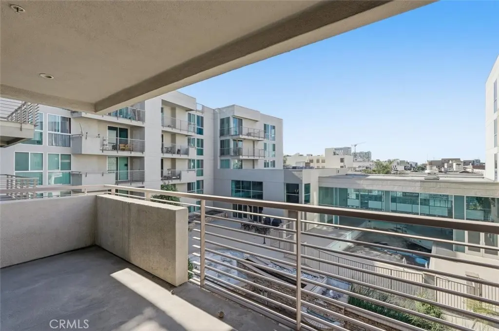 Condominium for sale at 267 S San Pedro 315, Los Angeles, CA featuring 2 beds and 2 baths