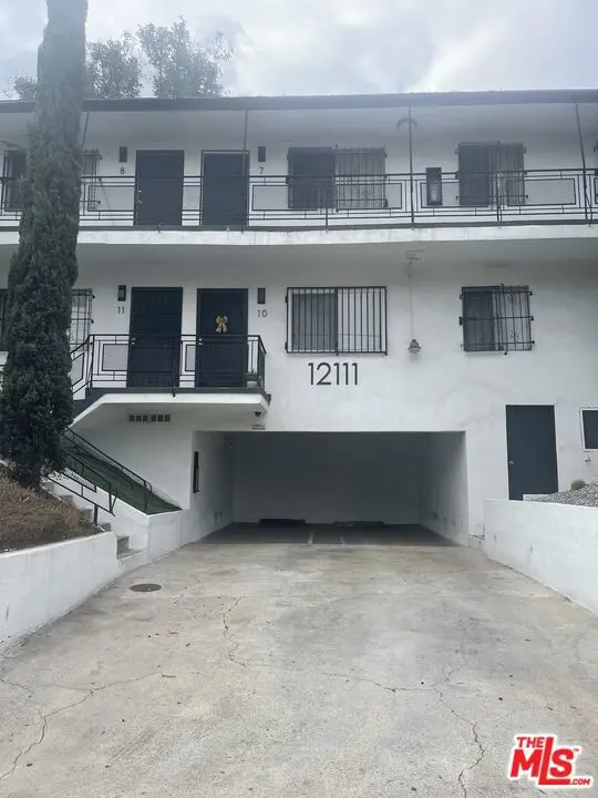 Residential Income for sale at 12111 S Figueroa Street, Los Angeles, CA featuring 23 beds and 12 baths