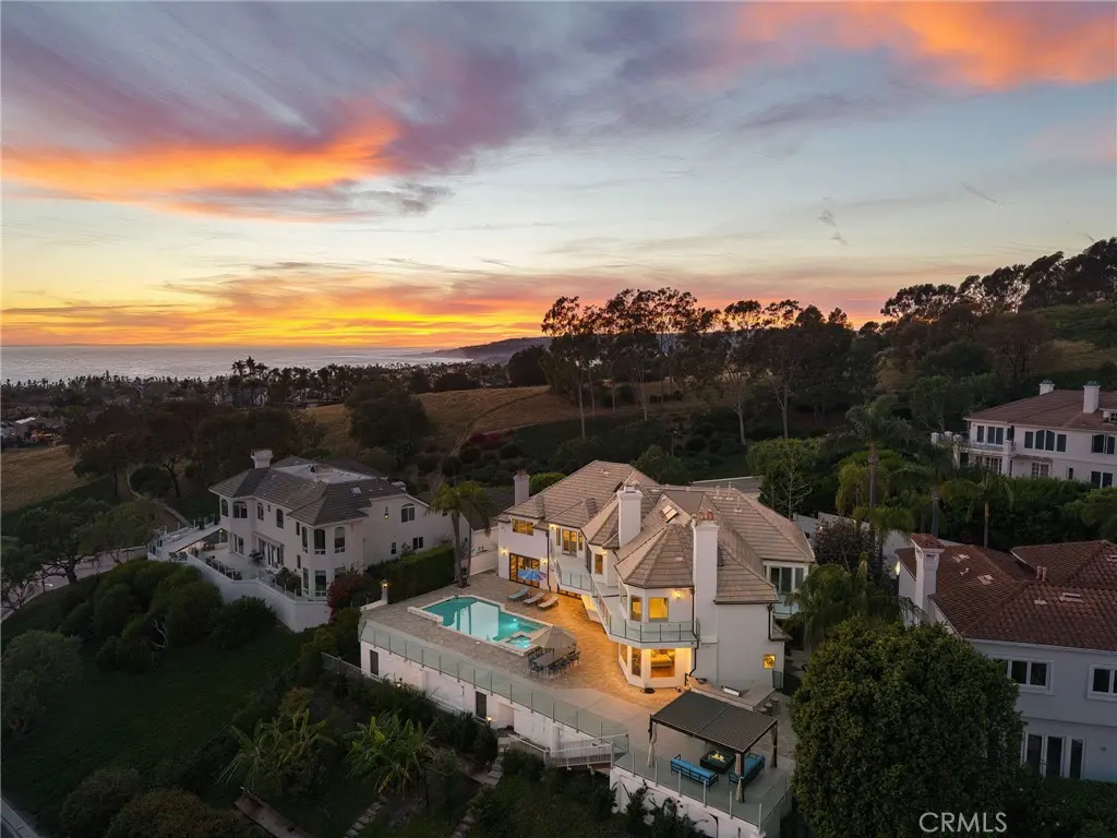 Single Family Residence for sale at 4 Old Ranch, Laguna Niguel, CA featuring 6 beds and 7 baths