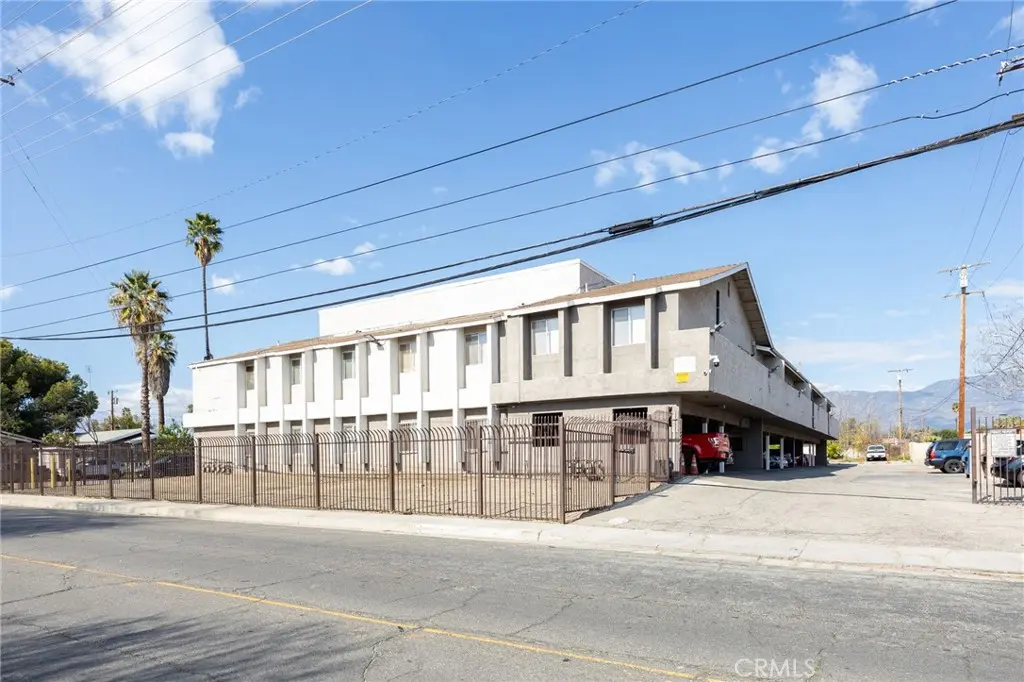 1319 Acacia, San Bernardino, CA — listing photo 1
