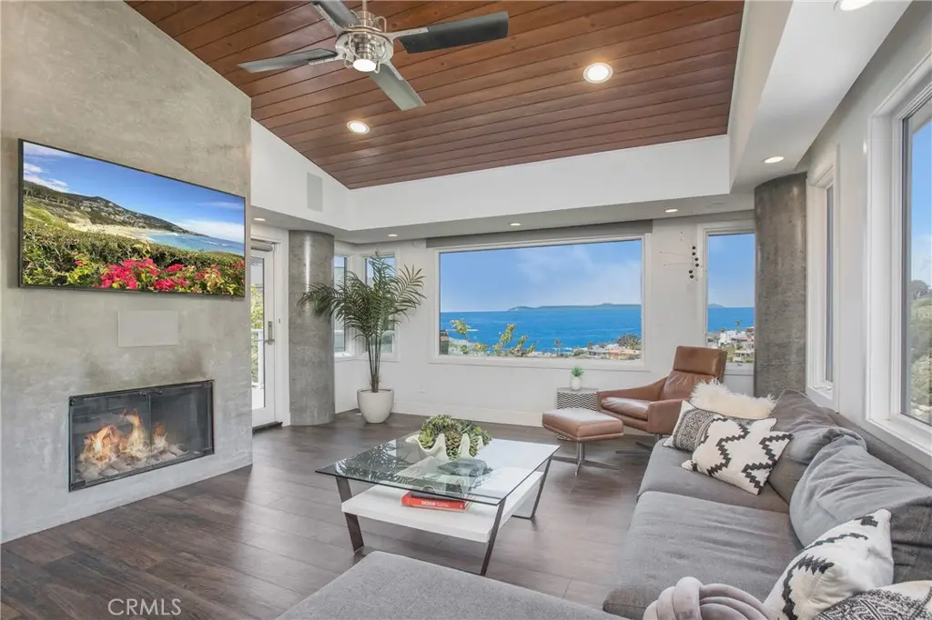 Residential Lease for rent at 546 Temple Hills, Laguna Beach, Orange County, CA featuring 3 beds and 3 baths