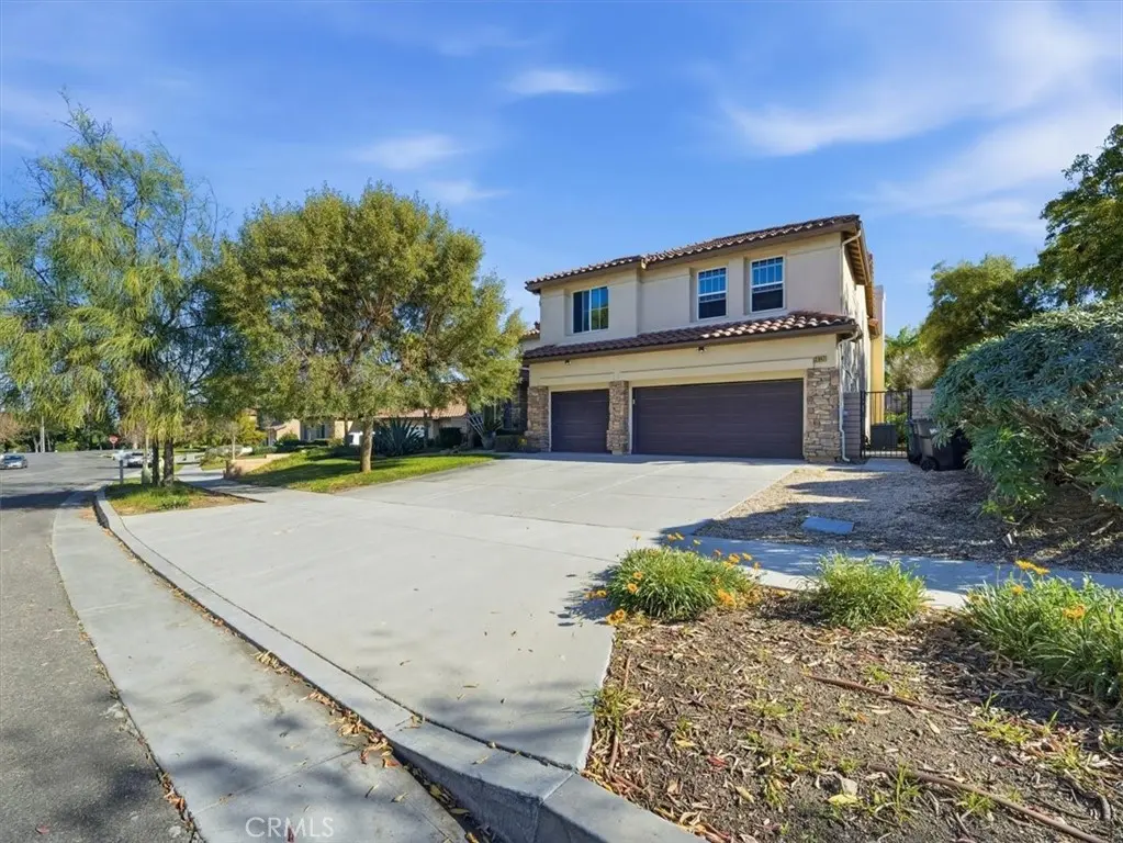 Single Family Residence for sale at 2947 Gilbert Avenue, Corona, CA featuring 6 beds and 5 baths