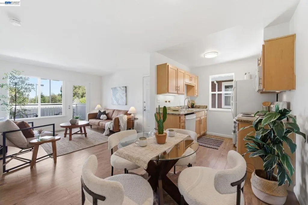 Condominium for sale at 22 Marina Lakes Dr, Richmond, CA featuring 1 bed and 1 bath