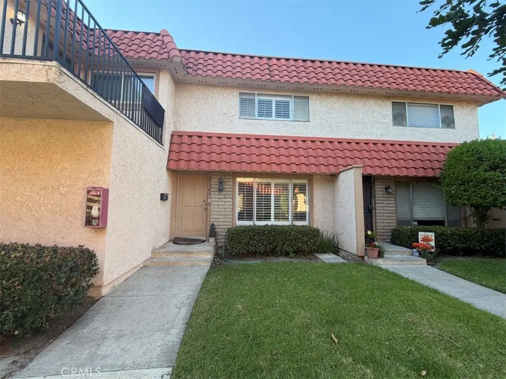 Condominium for sale at 25365 Via Verde 3, Lake Forest, CA featuring 2 beds and 2 baths
