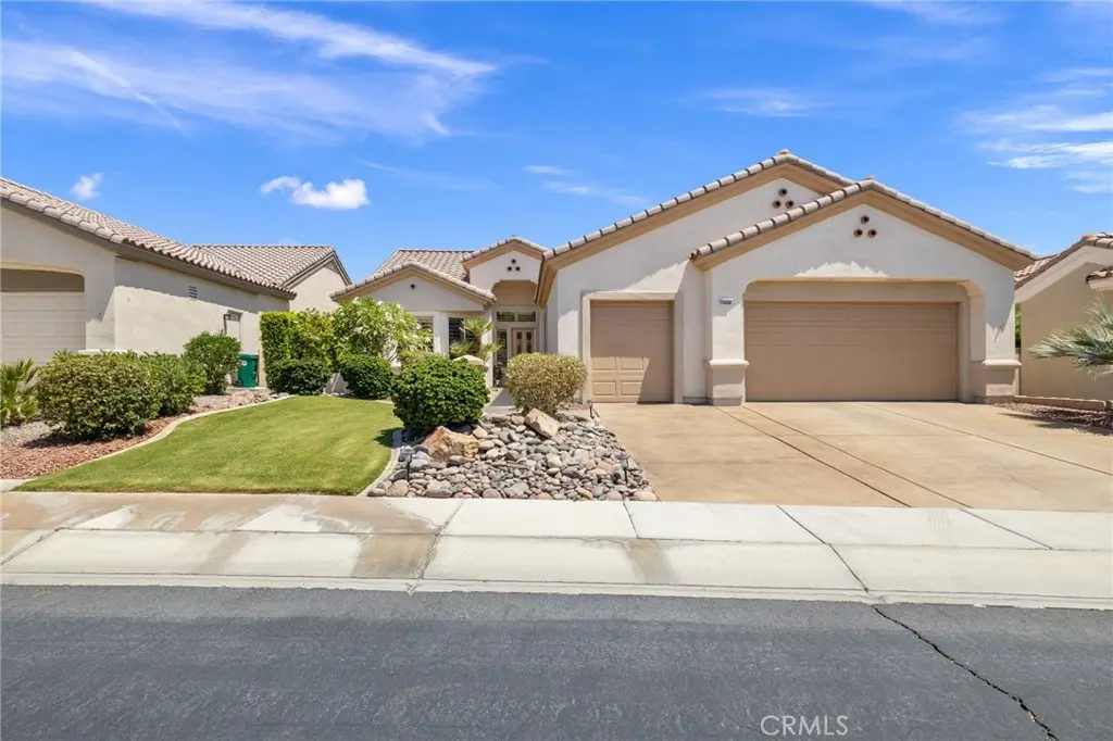 Residential Lease for rent at 78688 Sunrise Canyon Avenue, Palm Desert, Riverside County, CA featuring 2 beds and 2 baths