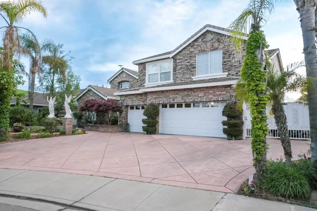 Single Family Residence for sale at 5230 E Henderson CT, Antioch, CA featuring 7 beds and 4 baths