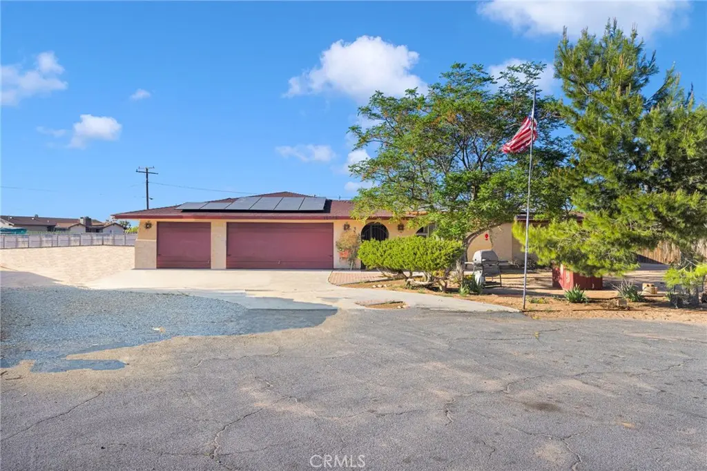 12790 Patoka Court, Apple Valley, CA — listing photo 1