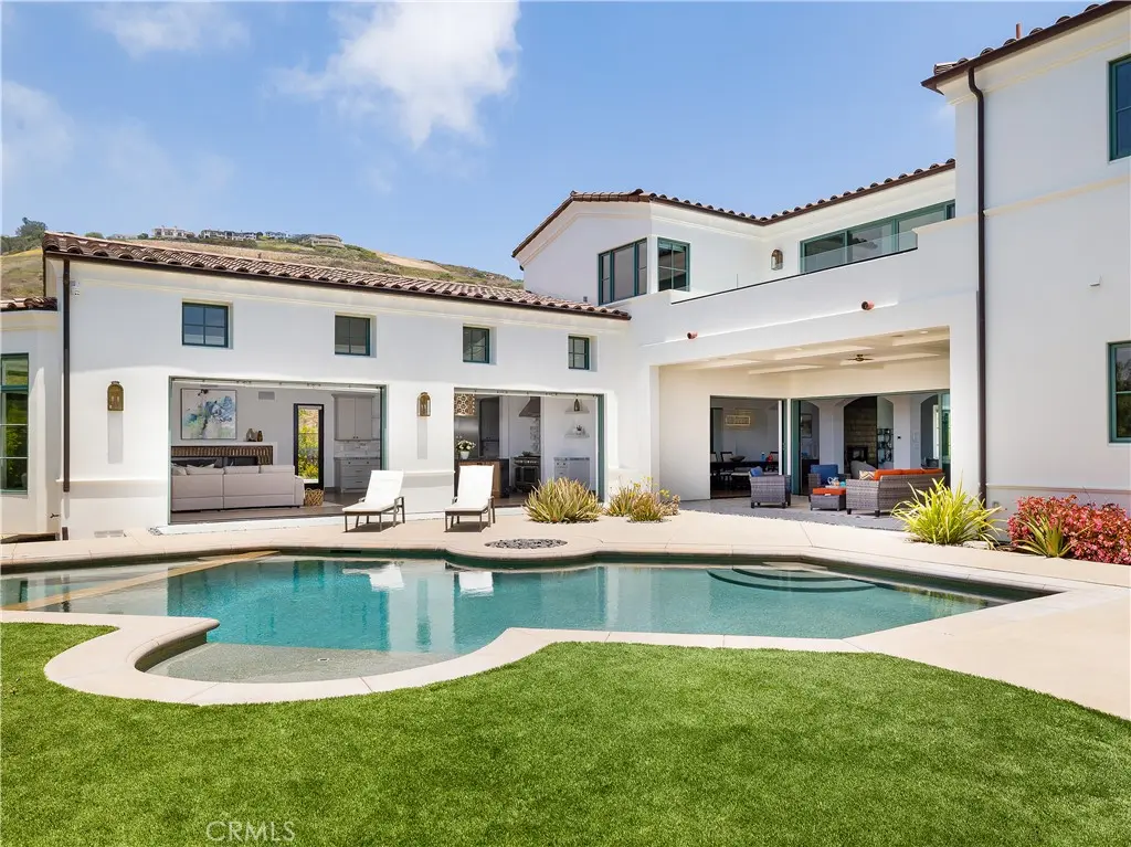 Residential Lease for rent at 32009 Cape Point Drive, Rancho Palos Verdes, Los Angeles County, CA featuring 6 beds and 7 baths