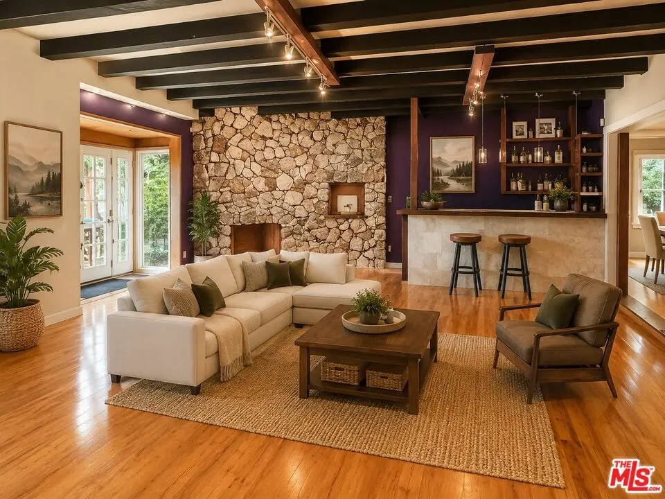 13522 Delano Street, Van Nuys, CA — listing photo 1