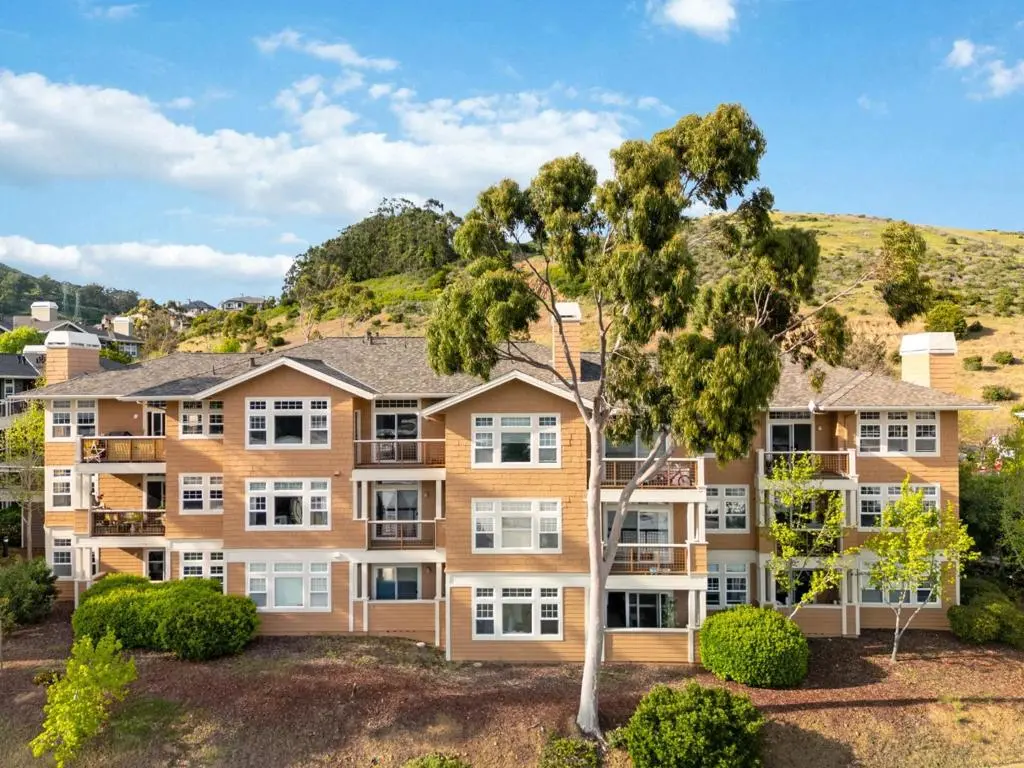212 Crescent Court, Brisbane, CA — listing photo 1