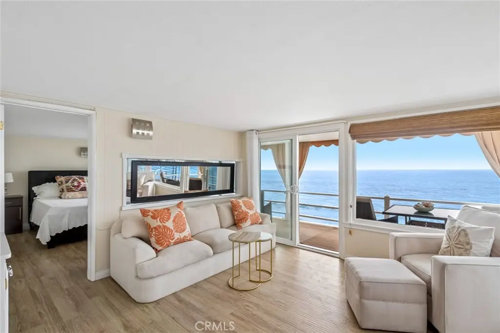 Residential Lease for rent at 1139 Gaviota Drive, Laguna Beach, Orange County, CA featuring 1 bed and 1 bath