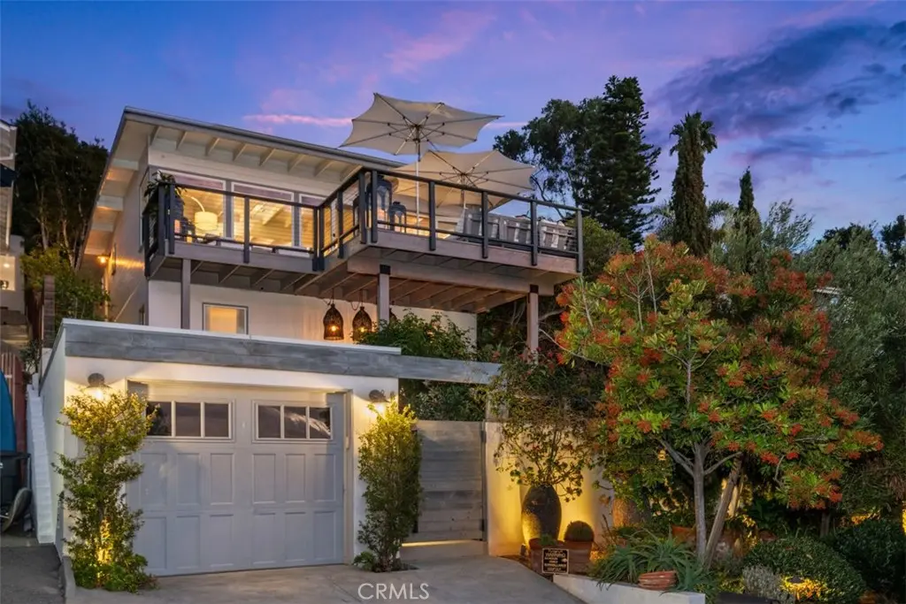 Residential Lease for rent at 31962 Sunset, Laguna Beach, Orange County, CA featuring 3 beds and 2 baths