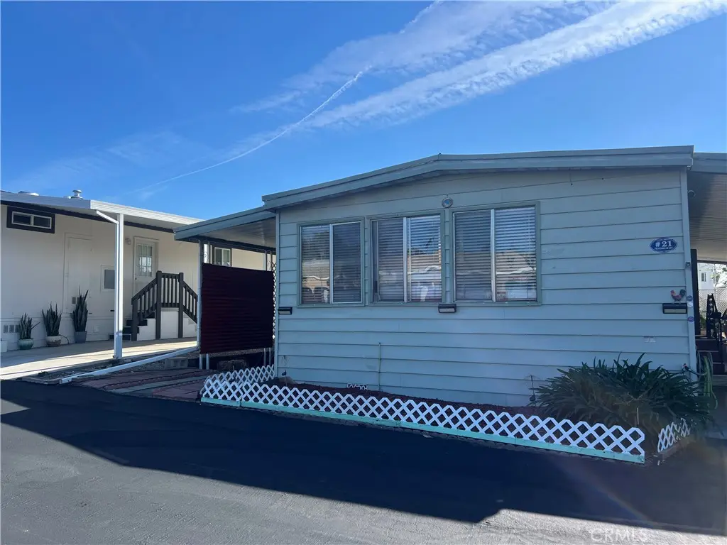 718 Sycamore Avenue 21, Vista, CA — listing photo 1