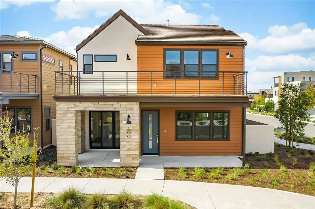 Single Family Residence for sale at 100 Draw, Irvine, CA featuring 4 beds and 5 baths