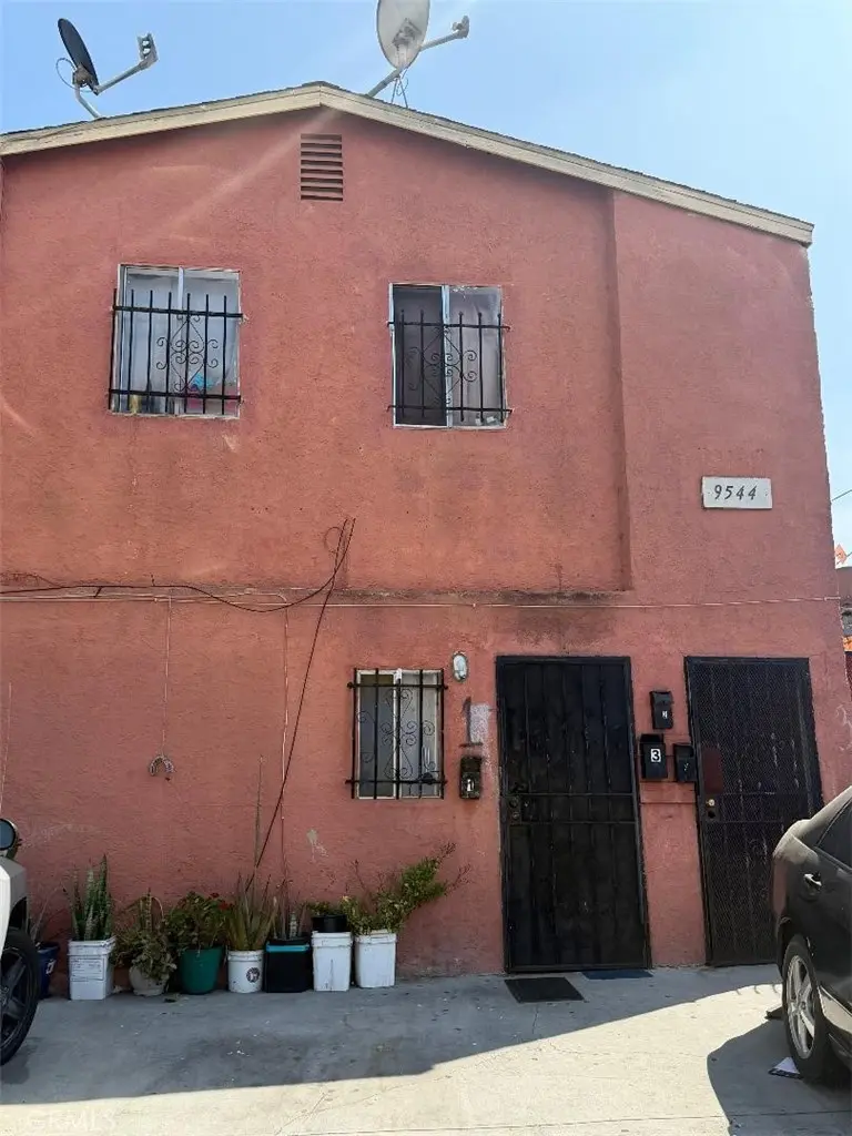 Quadruplex for sale at 9544 Compton, Los Angeles, CA