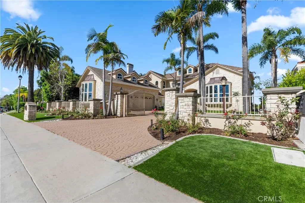 27495 Hidden Trail Road, Laguna Hills, CA — listing photo 1